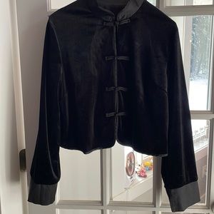 NWOT Black Velvet mandarin style cropped jacket.         Size M/L
